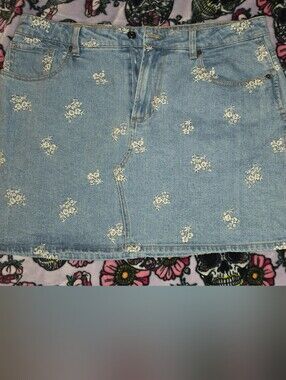 Embroidered Light Wash Denim Mini Skirt - Cream Floral Detail